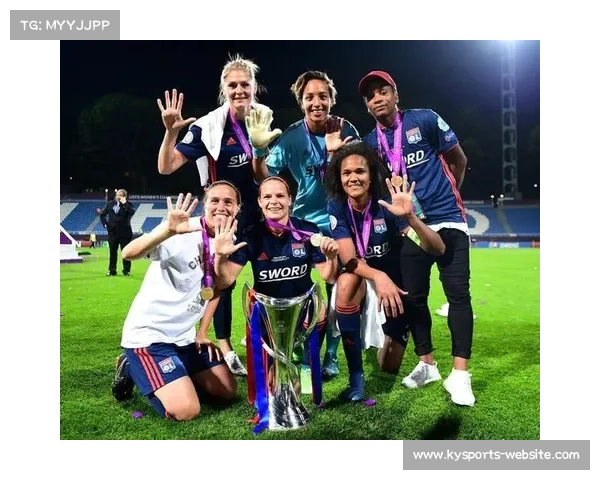 里昂女足欧冠三连冠 主帅佩德罗斯续约五年携手再创辉煌