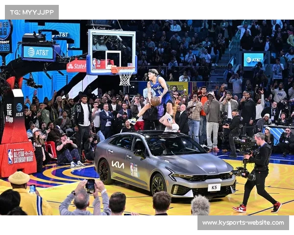 巴西联赛扣篮大赛创新高 小将惊艳720度旋转扣篮夺冠